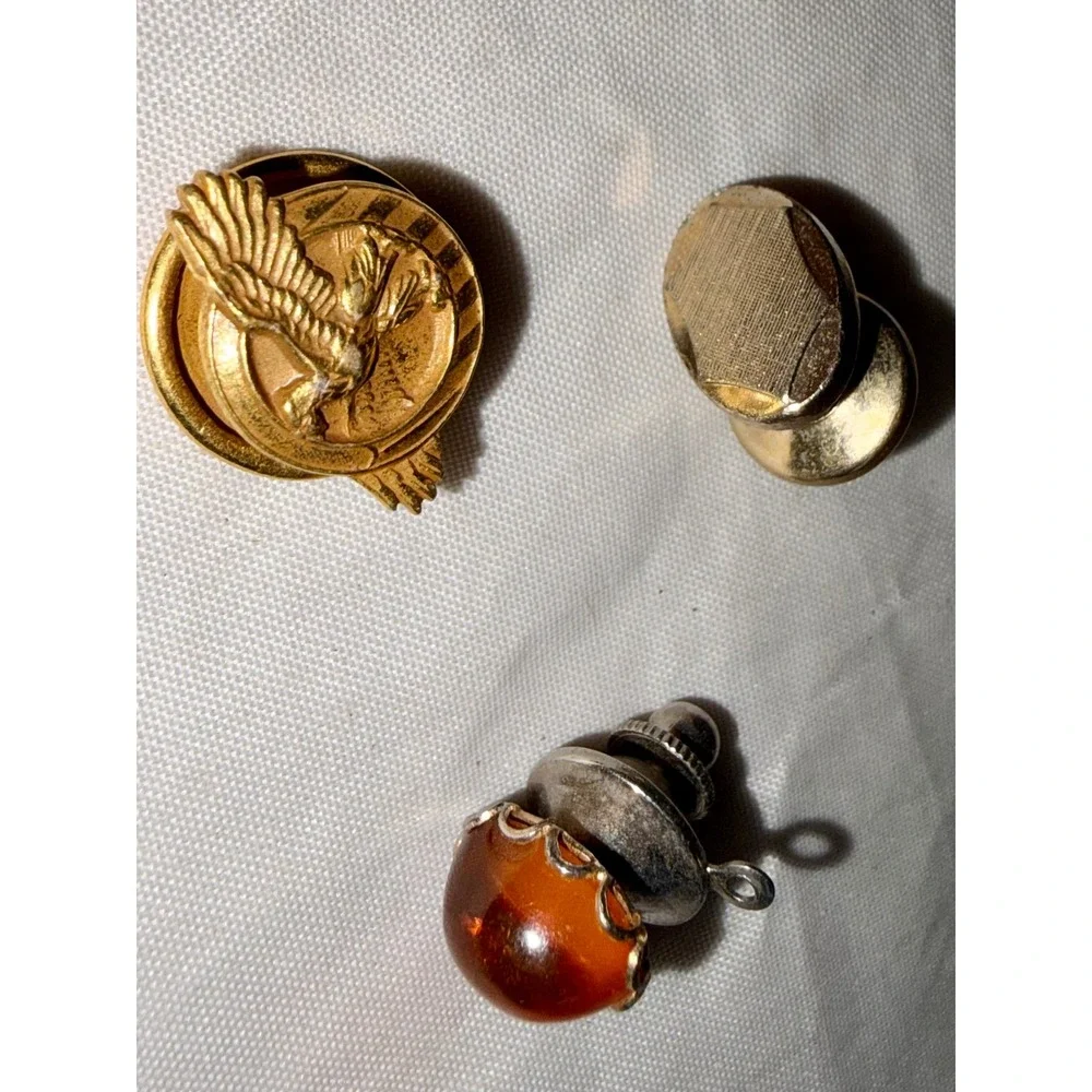 Vintage Jewelry Accessories & Lapel Pin Lot -